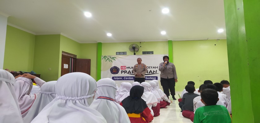 Penyuluhan Keamanan  POLSEK Prambanan Bersama Siswa-Siswi SD Muhammadiyah Pramabanan