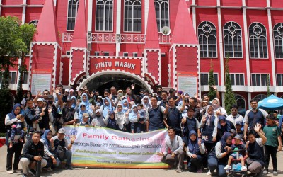 Pelaksanaan Family Gathering Keluarga Besar SD Muhammadiyah Prambanan